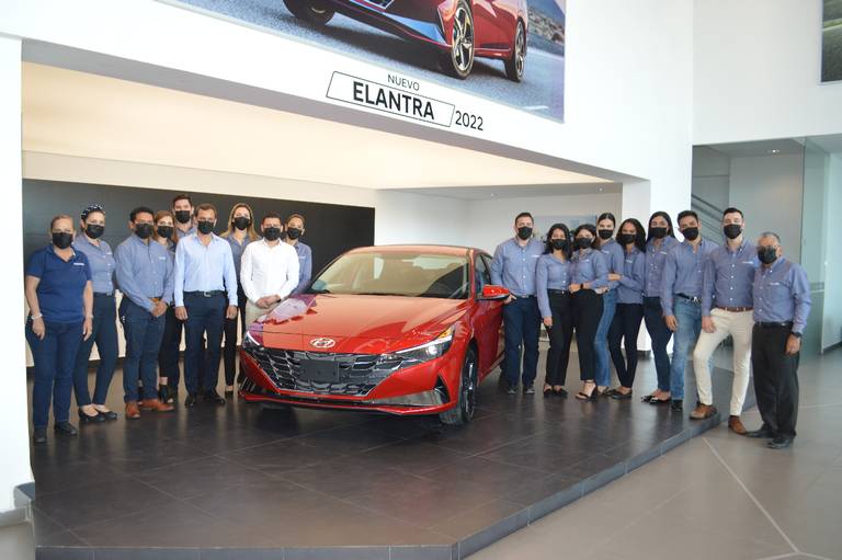  Presentan el modelo Elantra   en la agencia de automoviles Hyundai Tampico