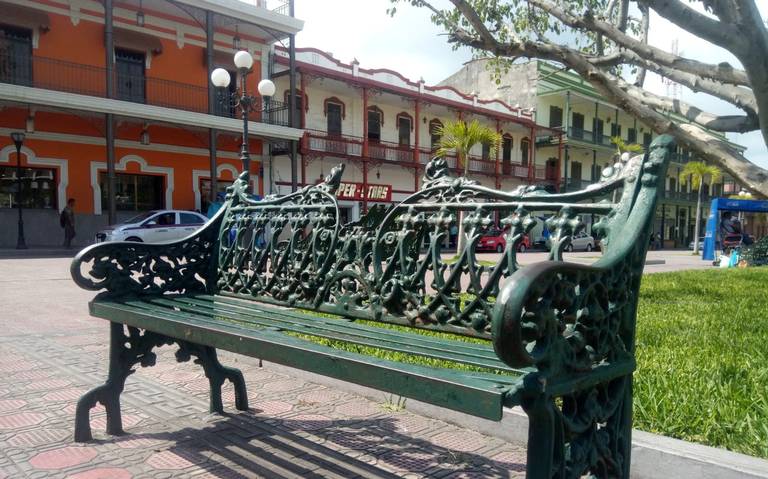 Se roban águilas de las bancas de la plaza de la Libertad - El Sol de  Tampico | Noticias Locales, Policiacas, sobre México, Tamaulipas y el Mundo